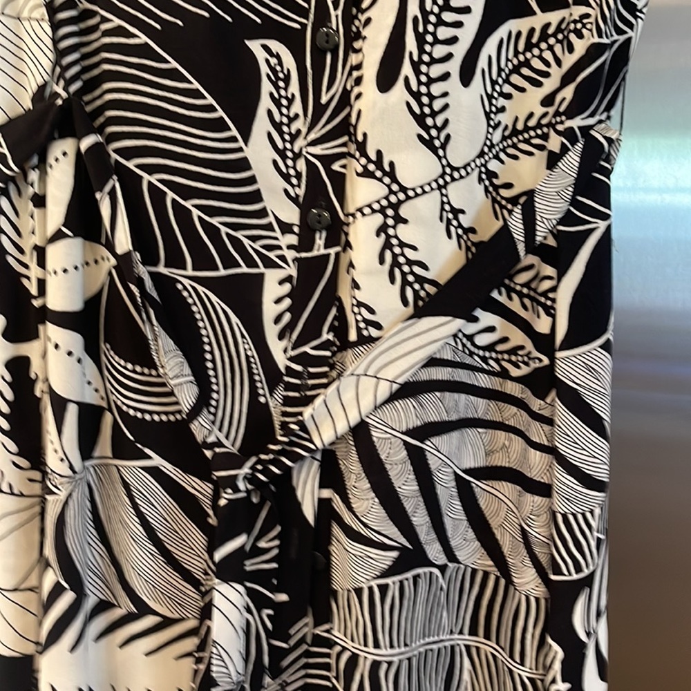 Farm Rio dress. - Picture 4 of 9